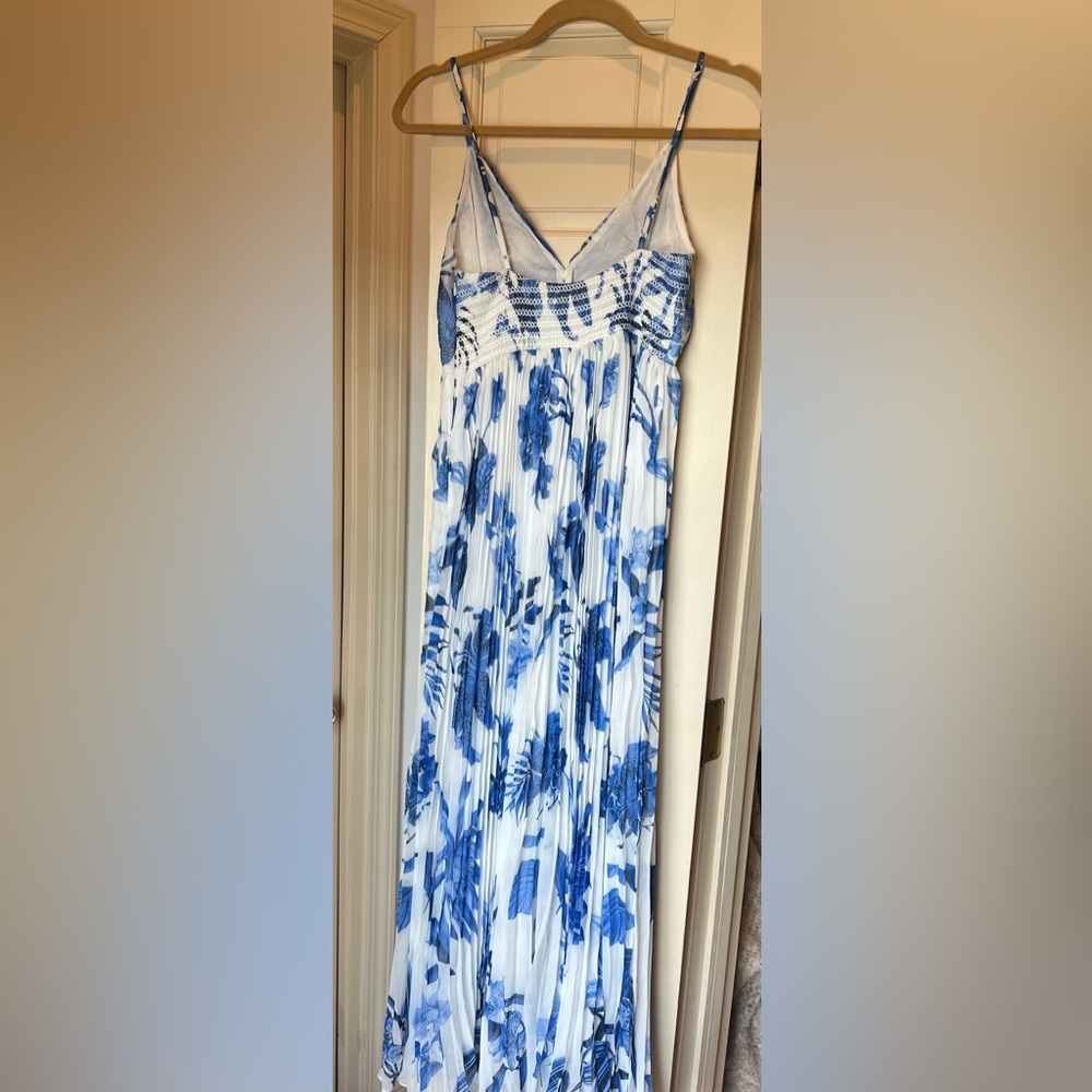 Rococo Sand Blue and White Floral Maxi Dress - Picture 3 of 4